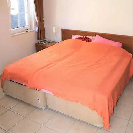 Quiet Peaceful 2 Bed Duplex In The Perfect Location In * シダ